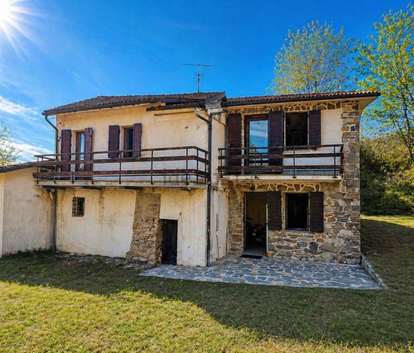 casa semindipendente in vendita a Rocchetta di Vara