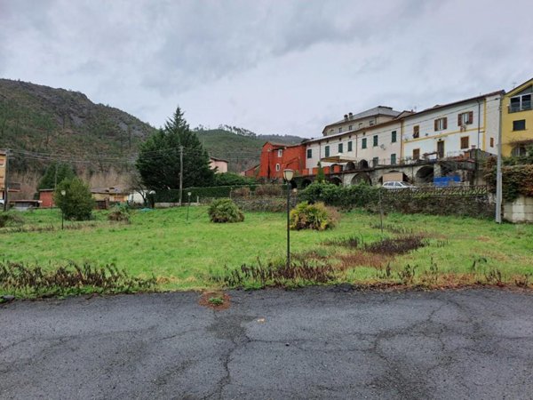 casa indipendente in vendita a Rocchetta di Vara in zona Rocchetta