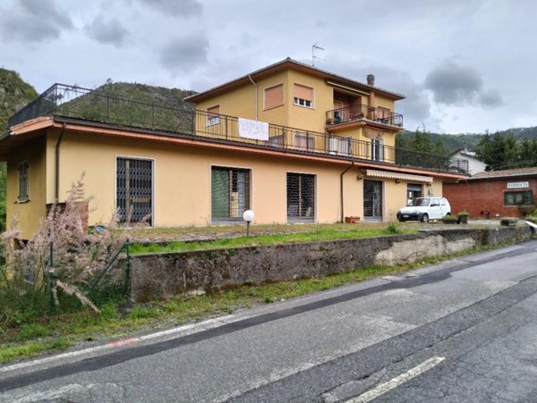appartamento in vendita a Rocchetta di Vara in zona Rocchetta