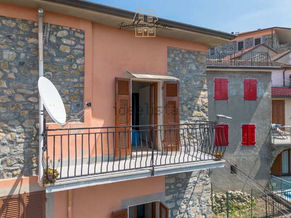 appartamento in vendita a Rocchetta di Vara in zona Veppo