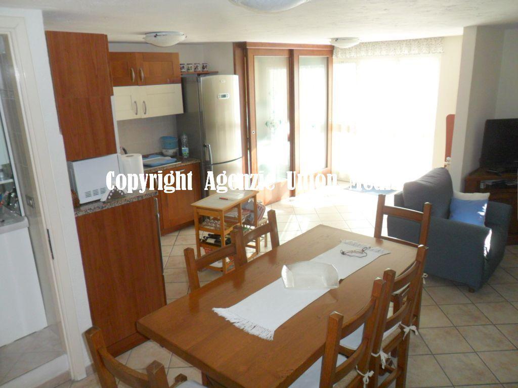 casa indipendente in vendita a Santo Stefano di Magra