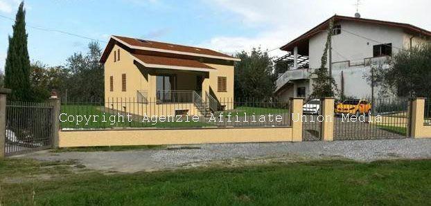 casa indipendente in vendita a Santo Stefano di Magra