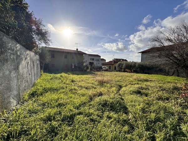 casa indipendente in vendita a Santo Stefano di Magra