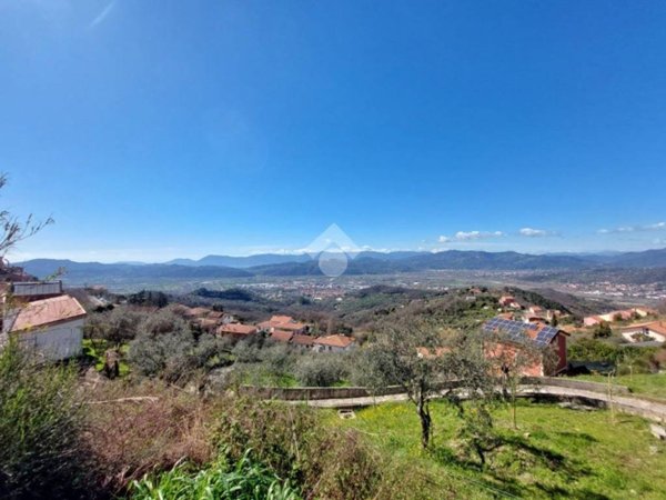 casa indipendente in vendita a Santo Stefano di Magra in zona Ponzano Superiore