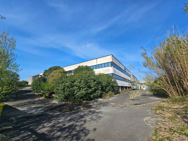 intera palazzina in vendita a Santo Stefano di Magra