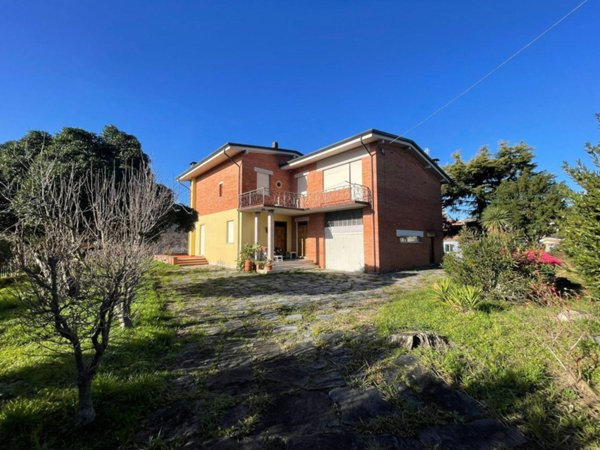 quadrivano in vendita a Santo Stefano di Magra