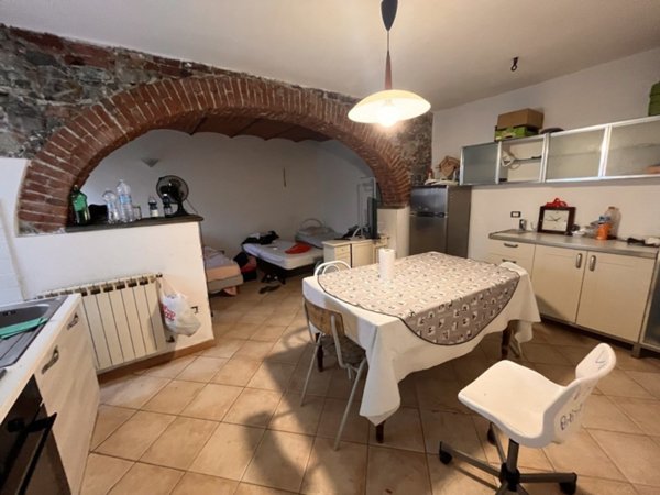 casa indipendente in vendita a Santo Stefano di Magra