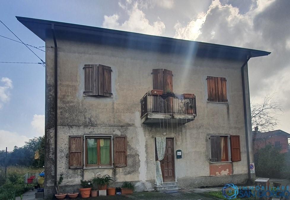casa indipendente in vendita a Santo Stefano di Magra