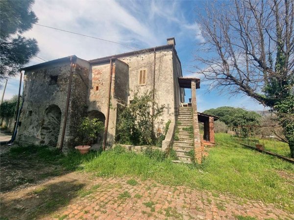 casale in vendita a Santo Stefano di Magra