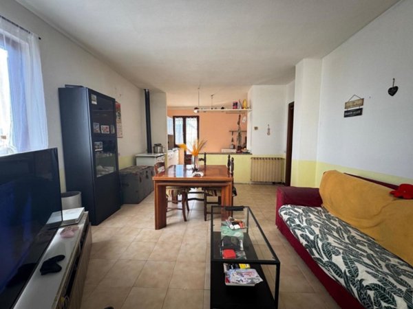 casa indipendente in vendita a Santo Stefano di Magra