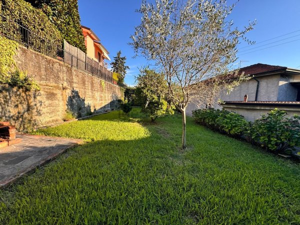 casa indipendente in vendita a Santo Stefano di Magra
