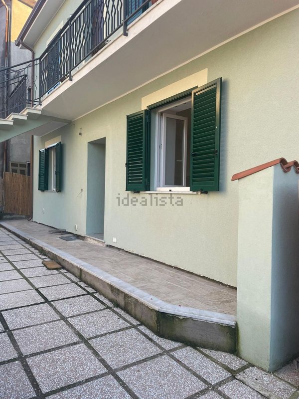 appartamento in vendita a Santo Stefano di Magra in zona Ponzano Magra