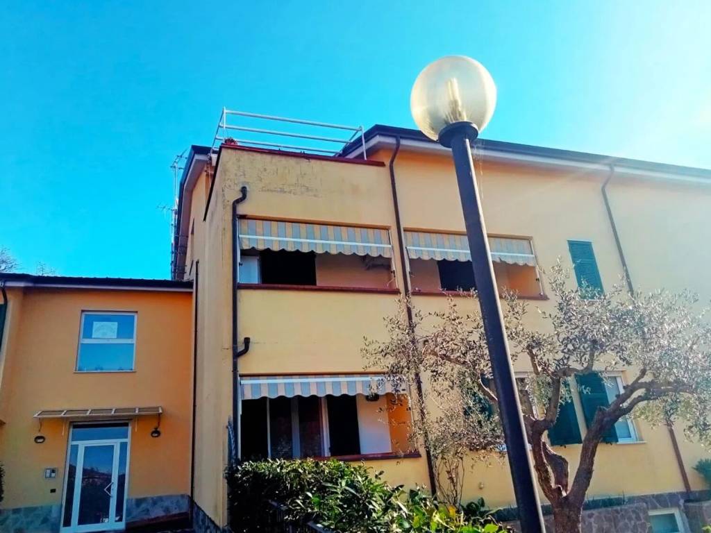 appartamento in vendita a Santo Stefano di Magra in zona Ponzano Magra