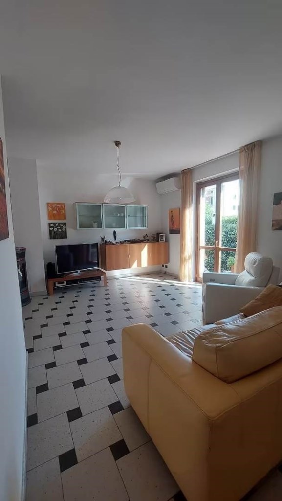 casa indipendente in vendita a Santo Stefano di Magra