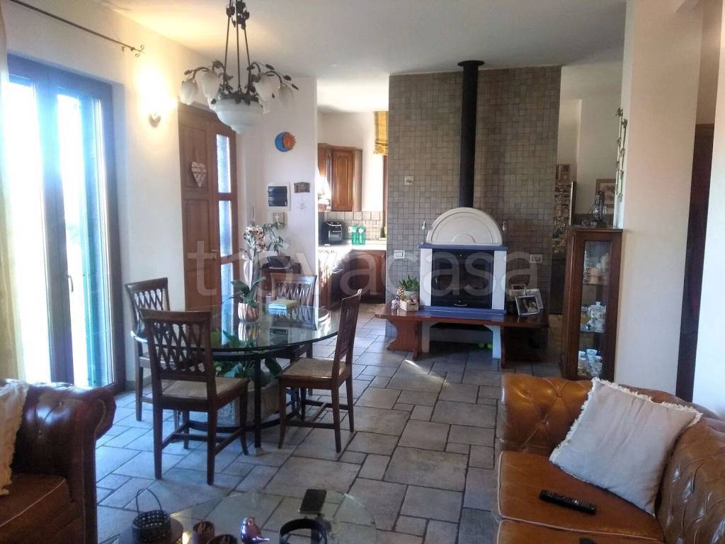 casa indipendente in vendita a Santo Stefano di Magra