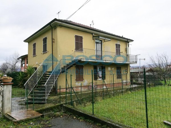 appartamento in vendita a Santo Stefano di Magra in zona Ponzano Magra