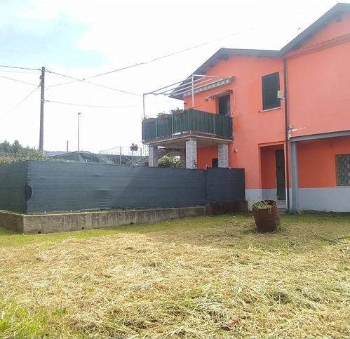 appartamento in vendita a Santo Stefano di Magra in zona Ponzano Magra
