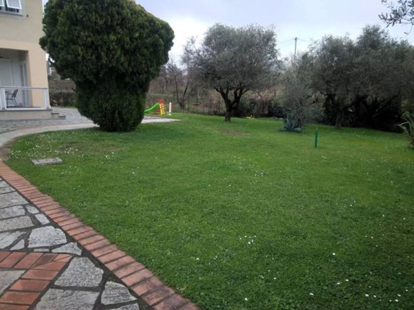 appartamento in vendita a Santo Stefano di Magra in zona Ponzano Magra