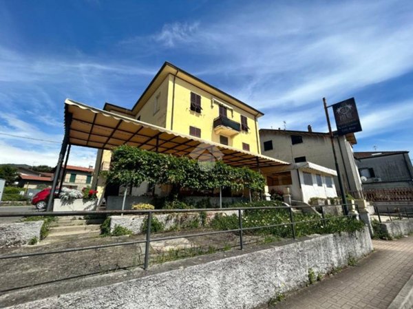negozio in vendita a Santo Stefano di Magra