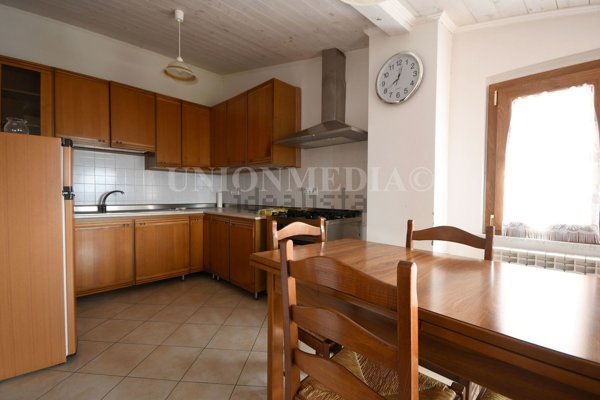 casa indipendente in vendita a Santo Stefano di Magra in zona Ponzano Superiore