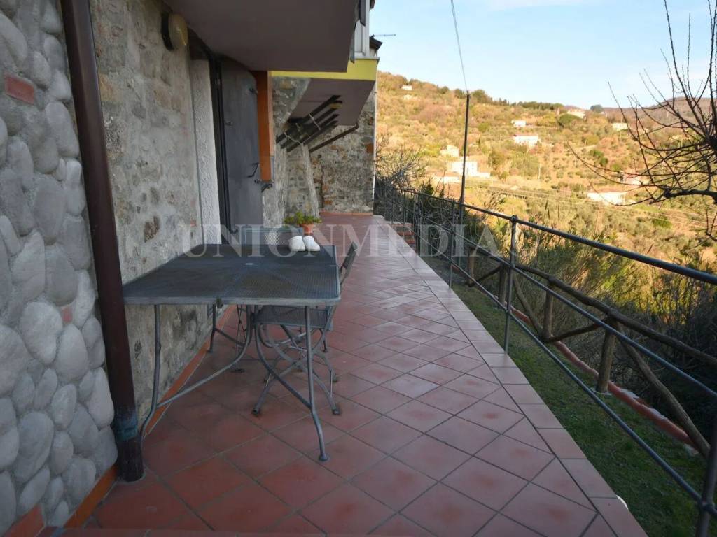 casa indipendente in vendita a Santo Stefano di Magra in zona Ponzano Superiore