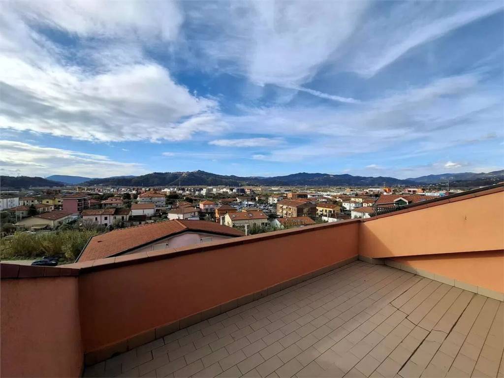 appartamento in vendita a Santo Stefano di Magra