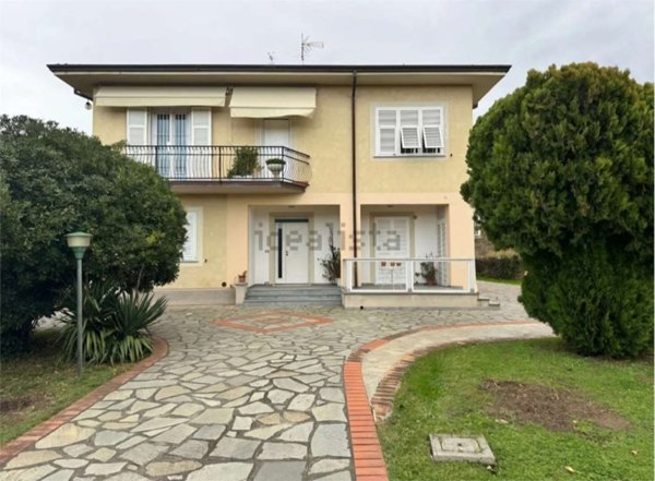 casa indipendente in vendita a Santo Stefano di Magra