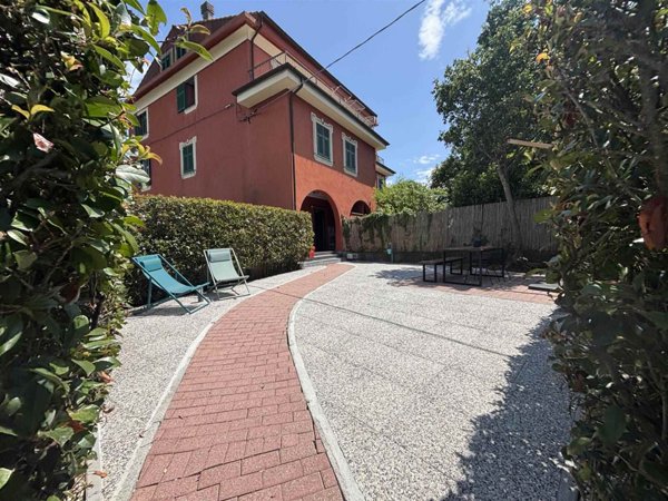 casa indipendente in vendita a Santo Stefano di Magra in zona Ponzano Superiore