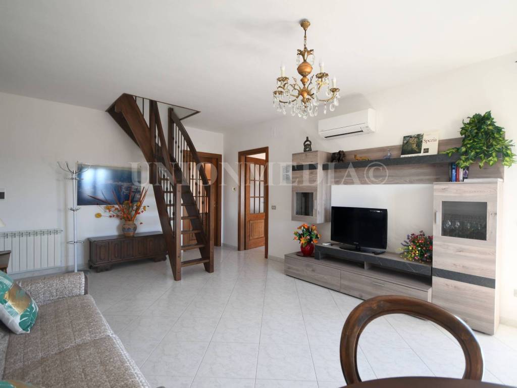 appartamento in vendita a Santo Stefano di Magra