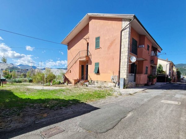 appartamento in vendita a Santo Stefano di Magra
