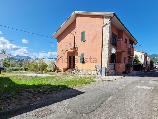 appartamento in vendita a Santo Stefano di Magra