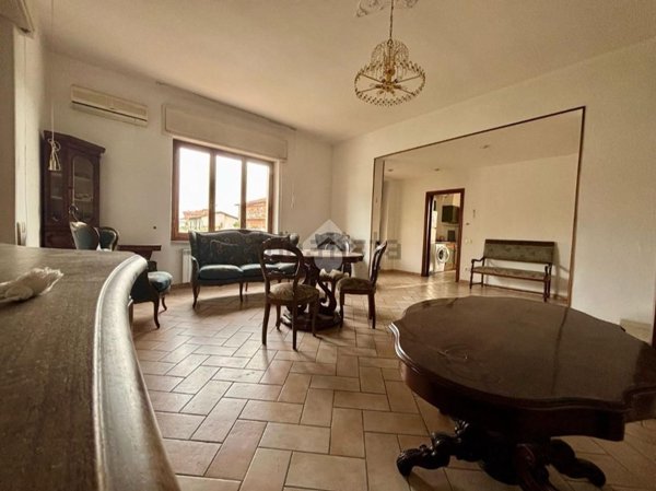 casa indipendente in vendita a Santo Stefano di Magra
