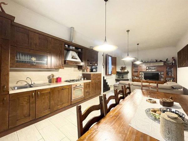 casa indipendente in vendita a Santo Stefano di Magra in zona Ponzano Magra