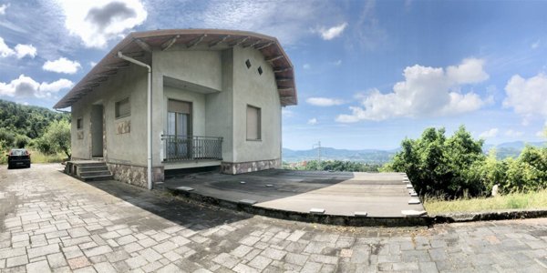 casa indipendente in vendita a Santo Stefano di Magra in zona Ponzano Superiore