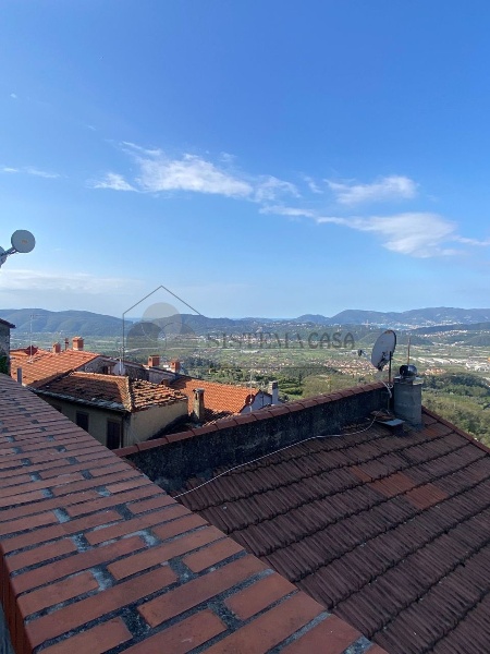 appartamento in vendita a Santo Stefano di Magra in zona Ponzano Superiore