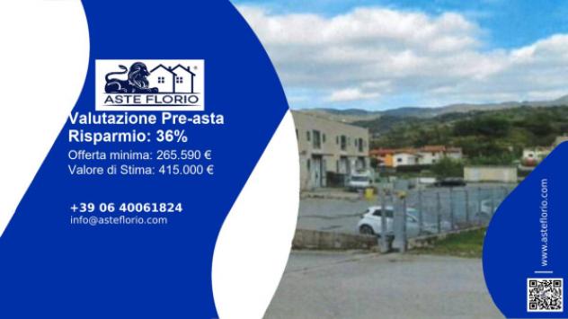 locale commerciale in vendita a Santo Stefano di Magra