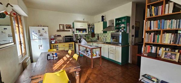 casa indipendente in vendita a Santo Stefano di Magra