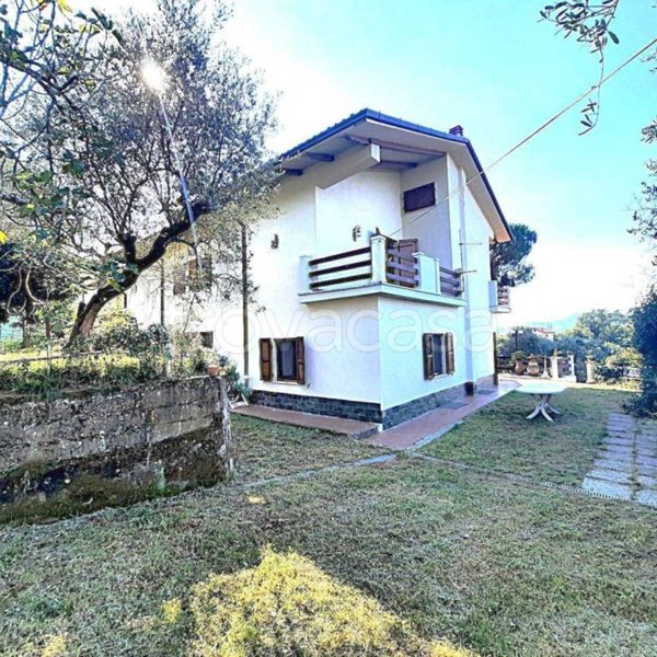 casa indipendente in vendita a Santo Stefano di Magra in zona Ponzano Magra