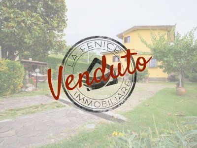 casa indipendente in vendita a Santo Stefano di Magra