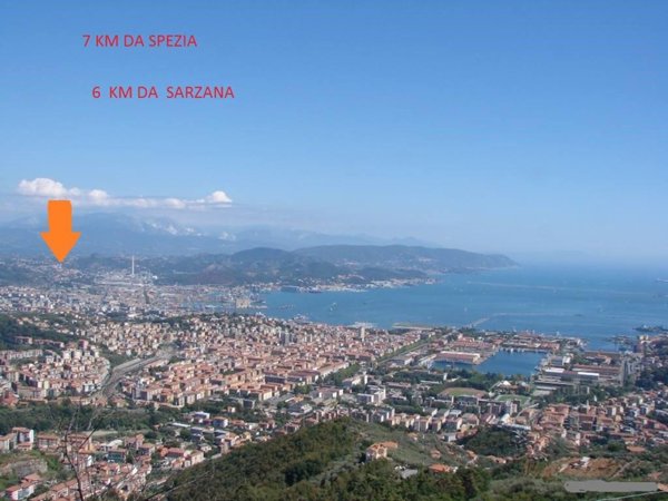 casa indipendente in vendita a Santo Stefano di Magra