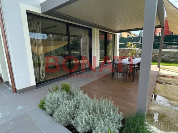 casa indipendente in vendita a Santo Stefano di Magra