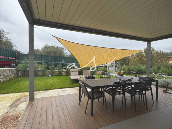 casa indipendente in vendita a Santo Stefano di Magra