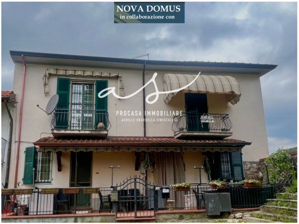 casa indipendente in vendita a Santo Stefano di Magra