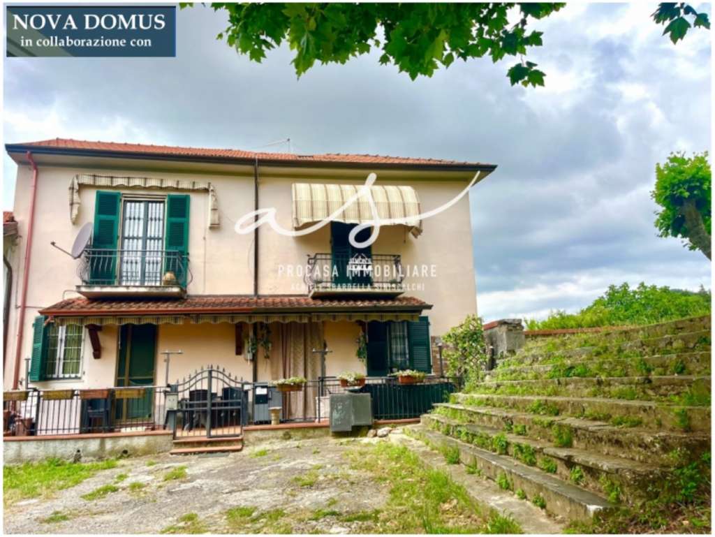 casa indipendente in vendita a Santo Stefano di Magra in zona Ponzano Magra