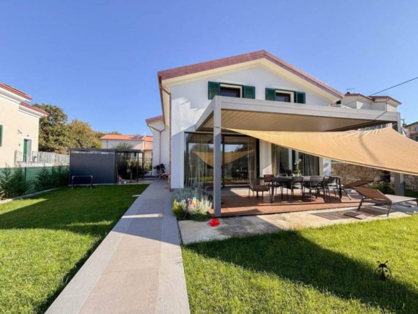 appartamento in vendita a Santo Stefano di Magra