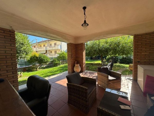 casa indipendente in vendita a Santo Stefano di Magra