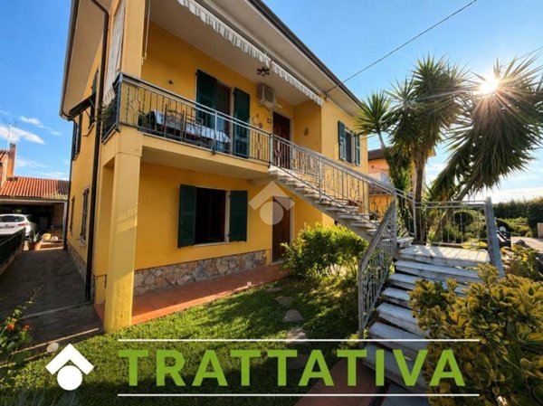 casa indipendente in vendita a Santo Stefano di Magra in zona Ponzano Magra