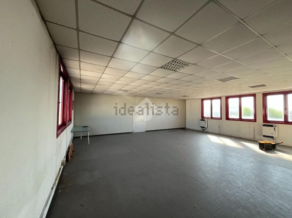 capannone in vendita a Santo Stefano di Magra