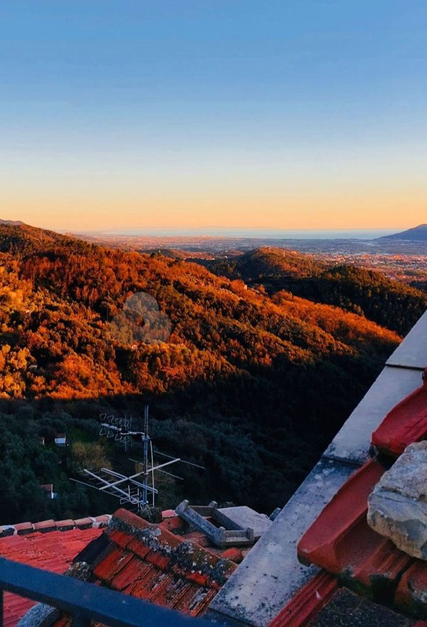appartamento in vendita a Santo Stefano di Magra in zona Ponzano Superiore
