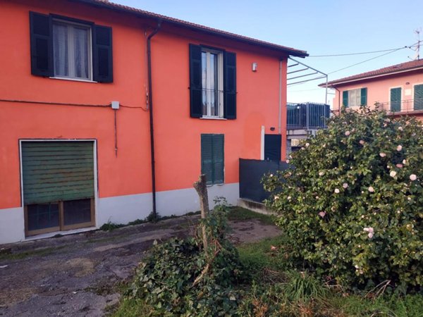 casa indipendente in vendita a Santo Stefano di Magra in zona Ponzano Magra
